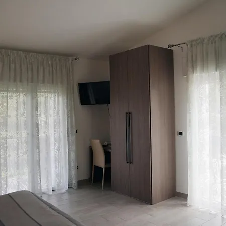 Arco Dei Sogni Bed and Breakfast *